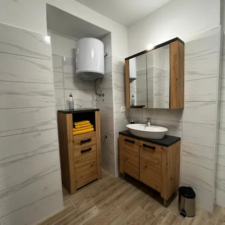 Apartman House Rino